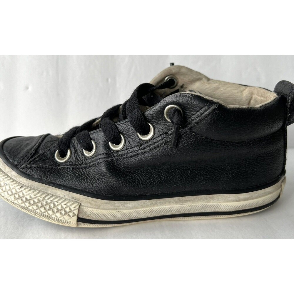 CONVERSE ALL STAR CHUCK TAYLOR LEATHER HIGHT TOP SNEAKERS KIDS SIZE 13.5 BLACK